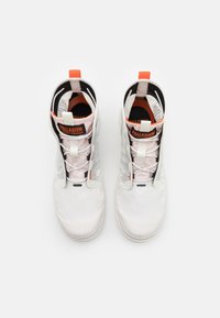 Palladium Šněrovací kotníkové boty - white