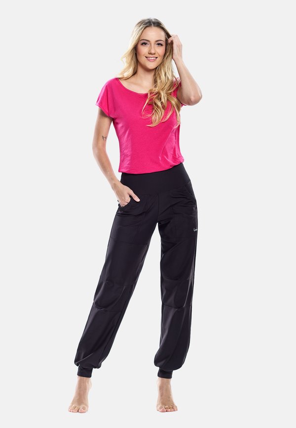 KURZARMSHIRT  - T-Shirt basic