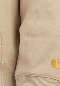 Carhartt WIP CHASE NECK HALF-ZIP - Sudadera - sable beige