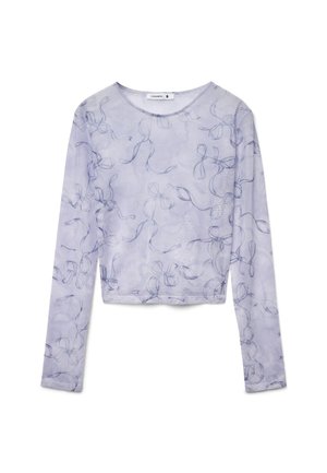 Top a maniche lunghe color lilla chiaro con design trasparente, caratterizzato da un motivo astratto a fiocco e sottili scintillii sparsi.