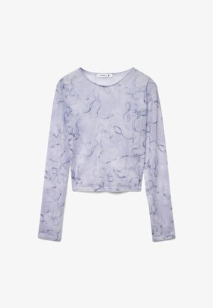 Top a maniche lunghe color lilla chiaro con design trasparente, caratterizzato da un motivo astratto a fiocco e sottili scintillii sparsi.