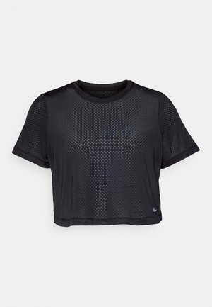 Czarny sportowy t-shirt z krótkim rękawem, wykonany z oddychającego materiału siateczkowego, z subtelnym wzorem i małym logo na brzegu.