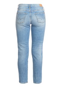 Hellblaue Jeans aus Denim mit schlanker Passform, ausgestattet mit zwei Gesäßtaschen mit einem auffälligen genähten Design und einem Leder-Logopatch am Bund.