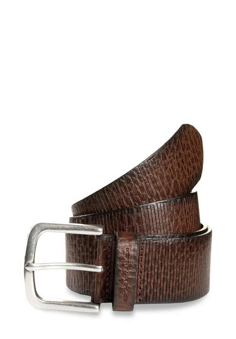 Brauner Leder Gürtel mit strukturiertem Finish, versehen mit vertikalen Rillen und einer silbernen Metallschnalle. Der Riemen ist gerollt und überlappt.