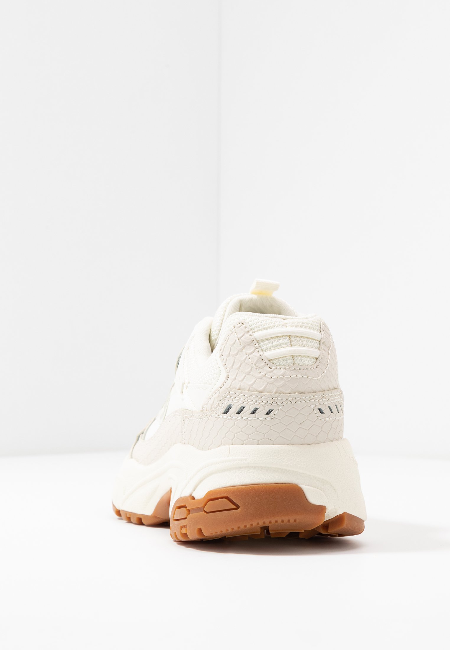 Skechers Sport STAMINA Joggesko offwhite Zalando.no Skechers Sport STAMINA Joggesko offwhite Zalando.no