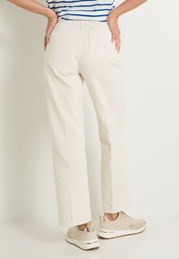 Grain de Malice POMPON - Vaqueros rectos - ecru