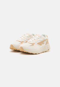 HI-TEC HTS74 SHADOW UNISEX  - Trainers - gardenia/almond buff
