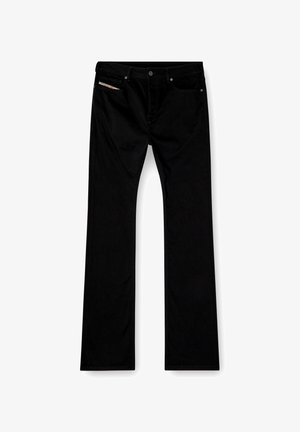 Črne hlače ravnega kroja z gumbom in zadrgo spredaj, s sprednjimi in zadnjimi žepi ter belim oblačkom, ki je viden v desnem sprednjem žepu.