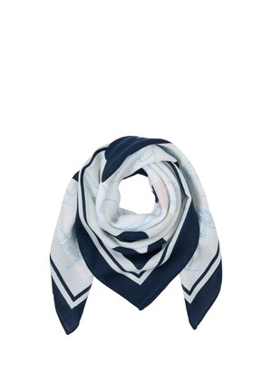 Witte en marineblauwe vierkante sjaal met abstracte lichtblauwe lijntekeningen, opgevouwen tot een opgerolde driehoekige vorm.