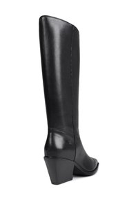 Bottes noires en cuir montantes avec une finition lisse, bout pointu et un talon bloc modéré. Contient des détails de couture minimes.