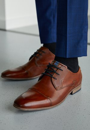 bugatti Lace-ups - cognac
