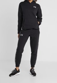 Under Armour Luvtröja - black