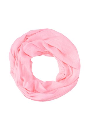 Hellrosa weicher Stoffschal, locker in eine kreisförmige Schlaufe gelegt, auf weißem Hintergrund.