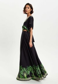Liquorish LEAF PRINTED V-NECK BACK DETAIL - Maxi dress - multi coloured