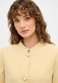 adL Blazer - yellow