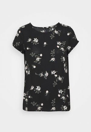 Top corto a maniche corte di colore nero con motivo floreale, realizzato in tessuto morbido e caratterizzato da fiori bianchi e verdi. Collo a giro, fit rilassato.