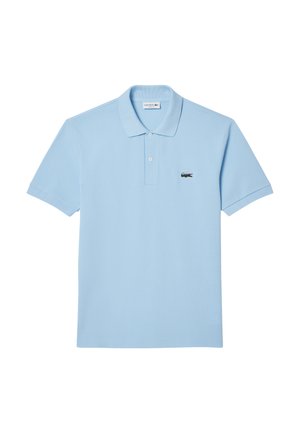 Polo shirt azzurro in cotone testurizzato. Presenta un colletto tradizionale, placca con tre bottoni e un piccolo logo ricamato sul petto.