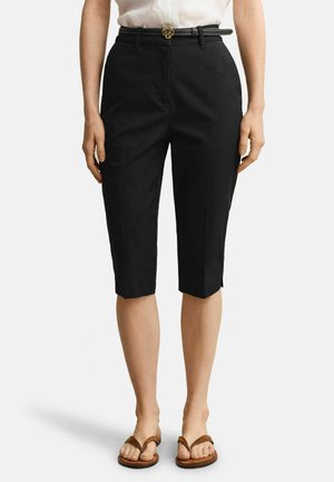 CAPRI - Shorts - black