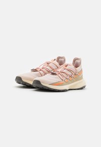 Adidas Terrex VOYAGER 21 TRAVEL - Scarpa da hiking - putty mauve/wonder beige/amber tint