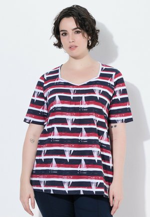 Ulla Popken STRIPED SAILBOAT SWEETHEART NECKLINE TEE - T-shirts print - marine