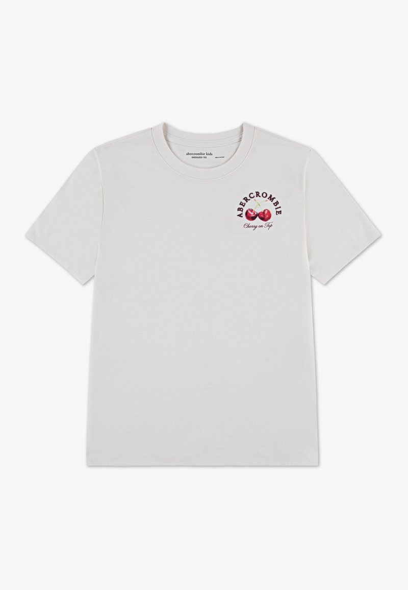 Λευκό βαμβακερό κοντομάνικο μπλουζάκι με εκτυπωμένη εικόνα κερασιών και κείμενο "Abercrombie Cherry on Top" στο αριστερό στήθος.