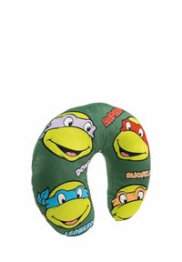 Cuscino per il collo a forma di U, realizzato in tessuto verde con faccine di tartarughe dei cartoni animati e maschere colorate, texture morbida e nomi stampati in caratteri in grassetto.