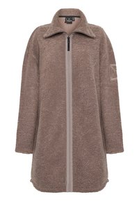 Bruine fleecejack met een opstaande kraag, voorrits en lange mouwen. Textuur, pluche stof met een rechthoekige patch op de mouw.