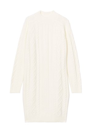Abito maglione lavorato a maglia bianco, con scollatura alta, maniche lunghe e un motivo a treccia testurizzato su tutta la superficie. Lunghezza fino a metà coscia.