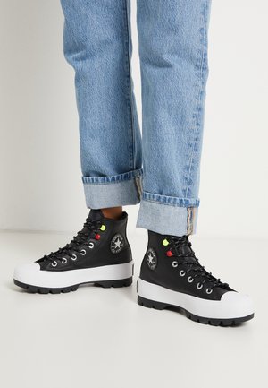 CHUCK TAYLOR ALL STAR MC LUGGED - Sneakers hoog - black/white