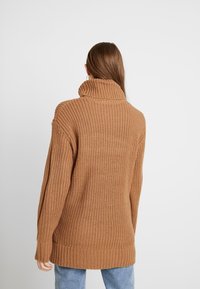 Gina Tricot Sweter