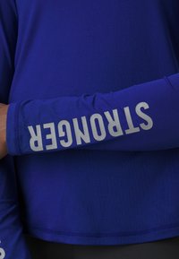 Stronger RUNNING LONGSLEEVE - Pikkade varrukatega topp - bellwether blue