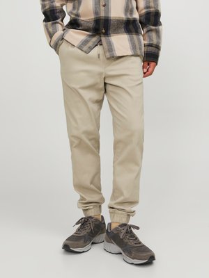 Jack & Jones JPSTGORDON DAVE - Stoffhose - crockery