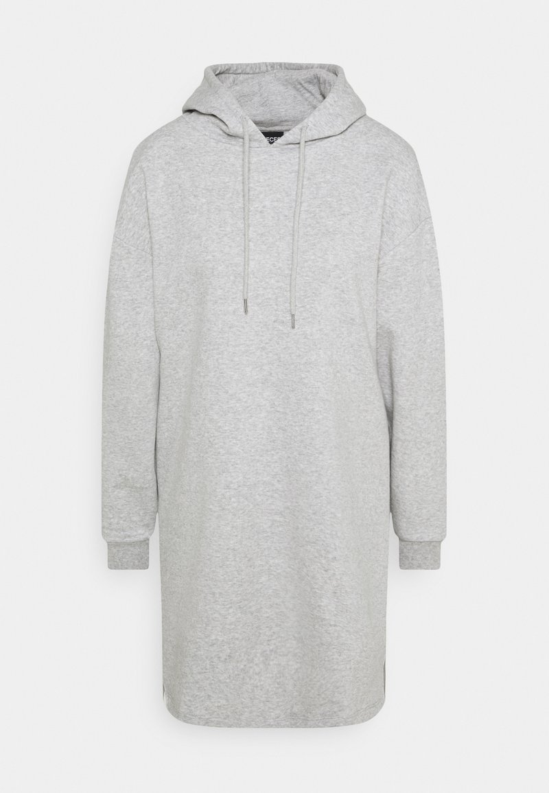Vestido gris con capucha, que presenta mangas largas, un corte relajado, cordón en el cuello y aberturas laterales en el dobladillo. Fabricado con tela suave.