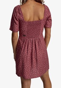 RVCA Freizeitkleid - berry