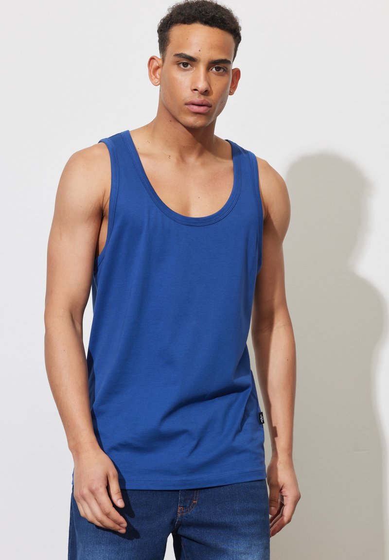 ac-co-altinyildiz-classics-top-slim-fit-plain-t-shirt-donkerblauw
