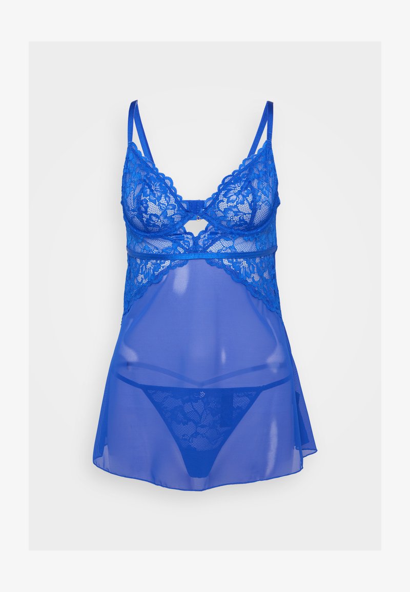 Blå spetsunterkläder bestående av en genomskinlig babydoll med blommönster, justerbara band och en matchande stringtrosa. Transparent och delikat textur.