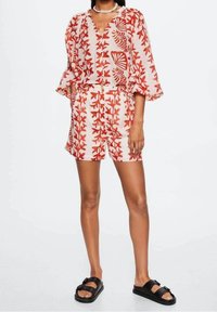 Mango Short - off-white