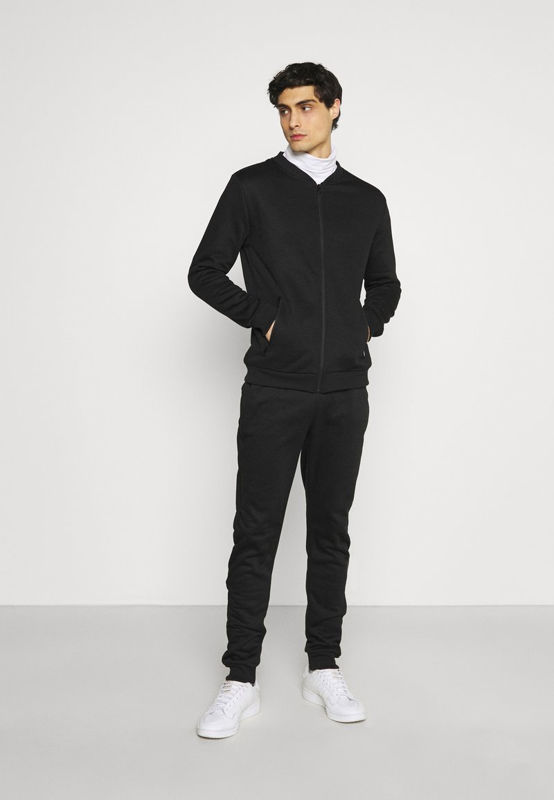 Herren Trainingsanzüge | Brave Soul GREYJOY SET Sweatjacke jet black/ dark charcoal marl/schwarz - OK12259 Herren Trainingsanzüge | Brave Soul GREYJOY SET Sweatjacke jet black/ dark charcoal marl/schwarz - OK12259