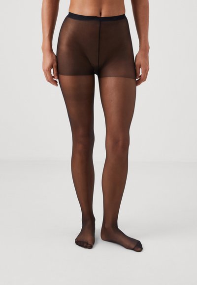 FALKE Invisible Deluxe Shaping 8 DEN W Ti ultra-trasparenti velati con