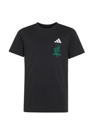 Sort kortærmet t-shirt med hvid Adidas-logo og grøn pixeleret Minecraft-figur på venstre bryst.