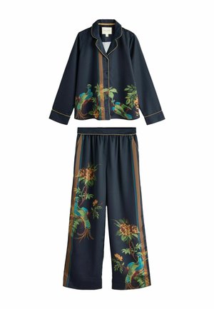 Marineblauer Satin-Pyjama mit langärmeligem Oberteil zum Knöpfen und weitem Hosenbein, mit bunten Pfauen- und Blumenmotiven.