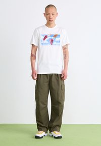 Jordan CREW - Tricou cu imprimeu - white