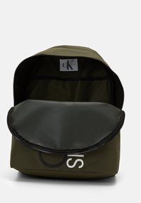 Calvin Klein Jeans Mochila - khaki
