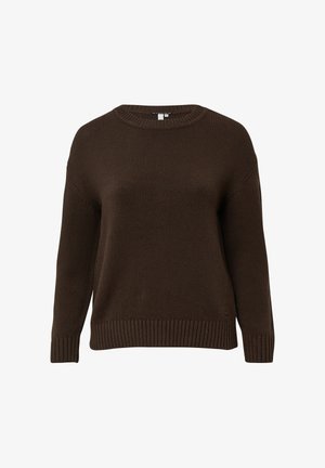 Brązowy sweter z dzianiny z okrągłym dekoltem, opadającymi ramionami oraz ściągaczami na rękawach i u dołu. Tekstura wydaje się miękka i gruba.