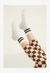 Valgt, white/purple/blue