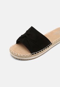 Bullboxer Mules - black
