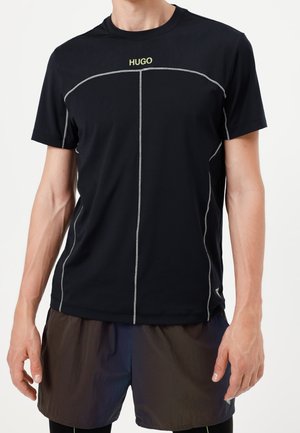 T-paita - black
