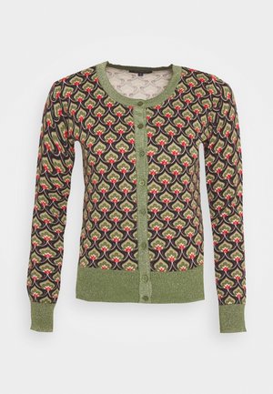 Langere mouwen gebreide cardigan met knopen en groene bies, met een patroon van zwarte, olijfgroene vormen en kleine rode bloemmotieven overal.