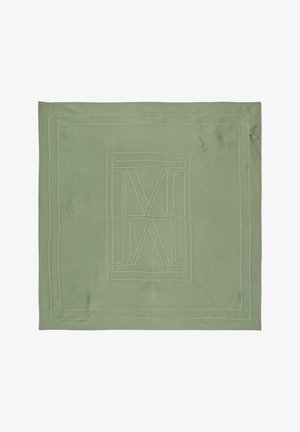 Olivgrünes quadratisches Tuch mit gestickten Randlinien und einem zentralen rechteckigen Muster mit sich überschneidenden M- und X-Formen.