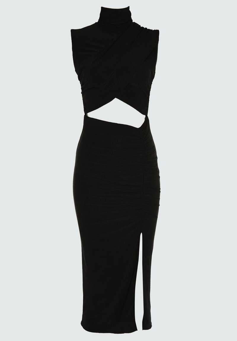 Robe noire sans manches avec un col montant, une découpe à la taille, des détails froncés et une fente haute sur la cuisse côté gauche.